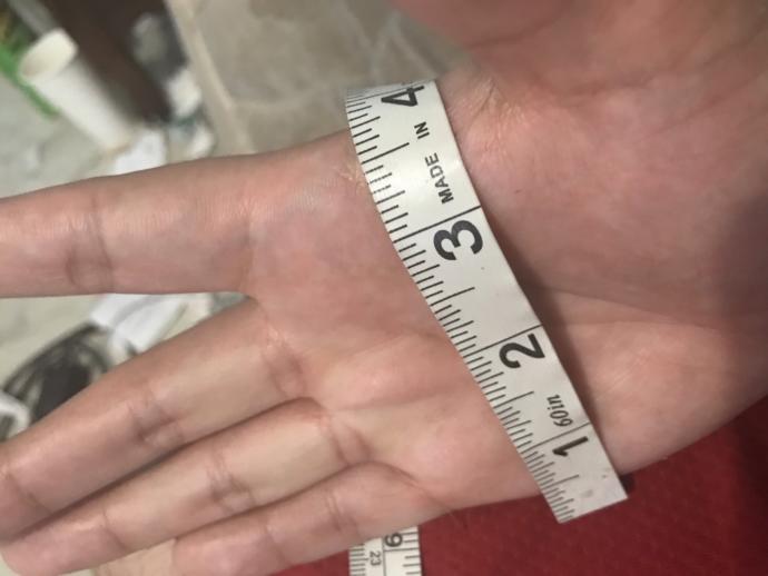 Hey is this how you measure hand width/grip?