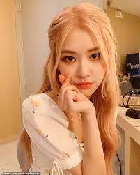Which black pink member is the prettiest?