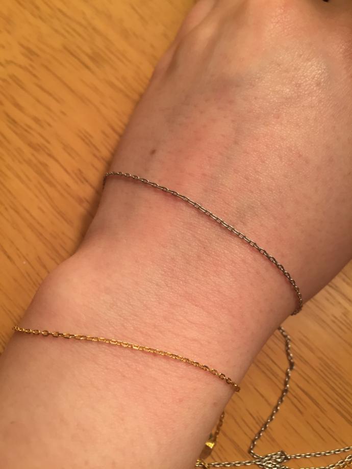 Which looks better with my skin: gold or silver jewelry?