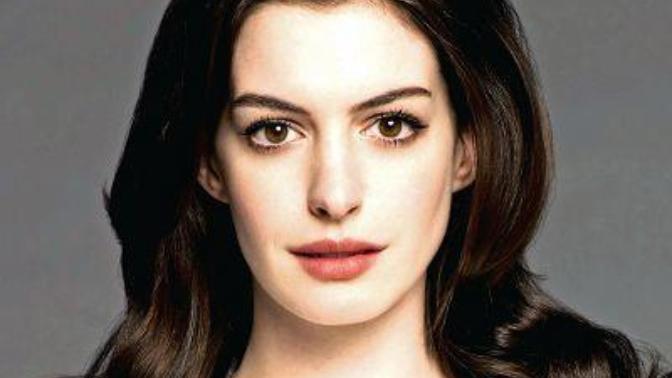 Big or small eyes on a girl?