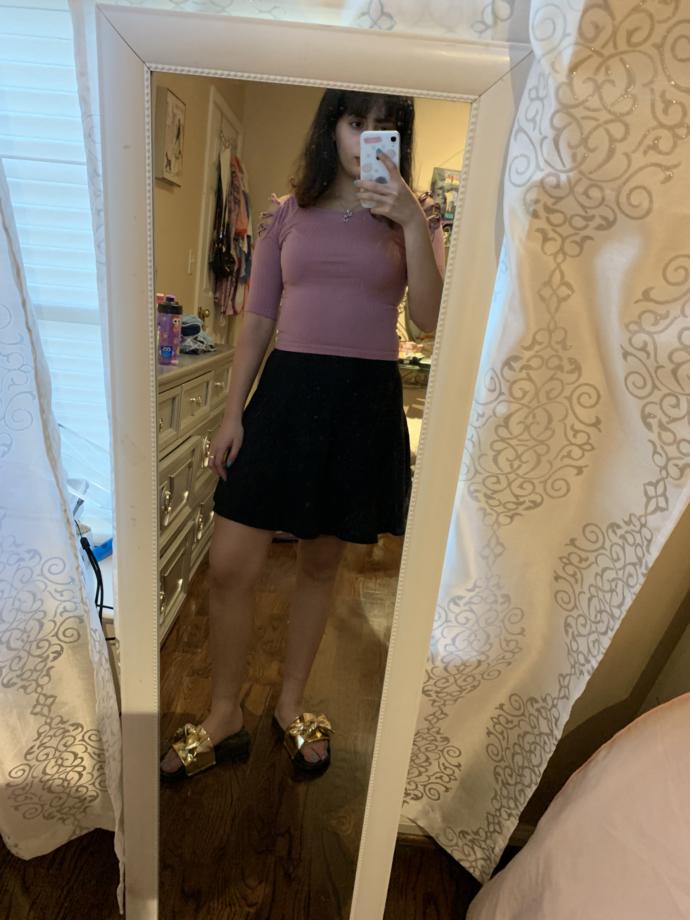 Which of these outfits should I wear to the museum?