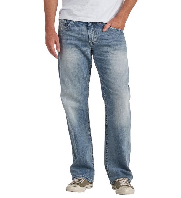 Skinny jeans or loose fit on men?