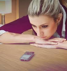 Is it better to make a guy wait while texting, or is it better to text back straight away?