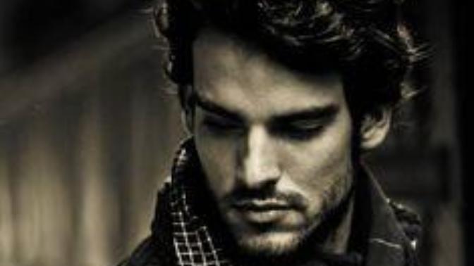 Ladies, do you find MYSTERIOUS men attractive? Why is it attractive? What makes a man MYSTERIOUS? Wouldn't the MERETRICIOUSNESS fade away eventually?