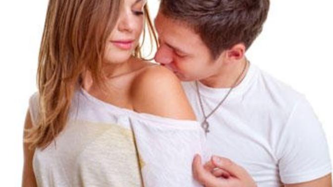Guys, perfume or no perfume on girl?