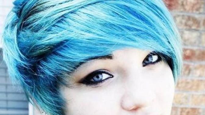 Is a girl with short dyed hair unattractive?