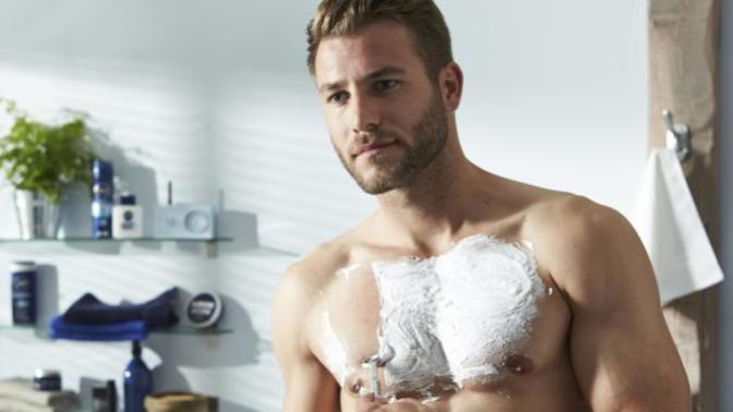Should men shave their chest?