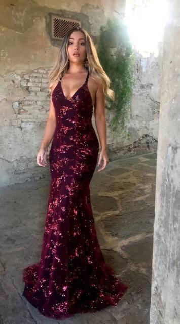 Which couple goes well with burgundy prom dress?