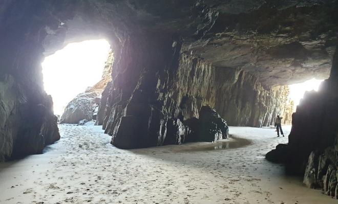 Would you want to visit the Remarkable Cave in Port Arthur, Tasmania?