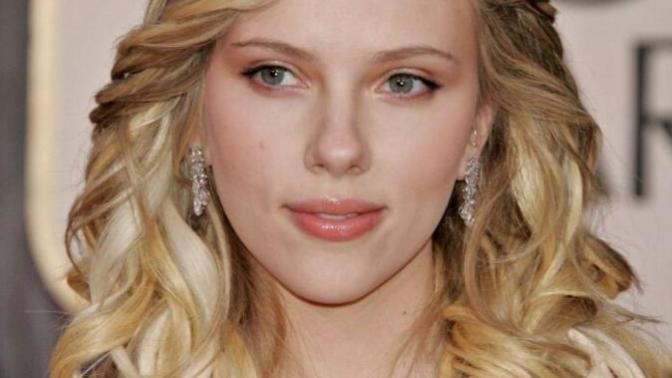 Who do you personally think is prettier or better looking - Scarlett Johansson or Jessica Alba?