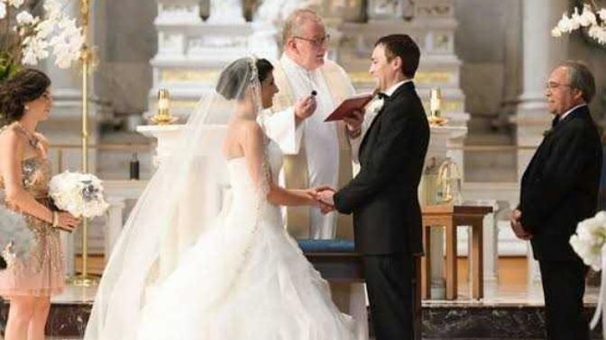 Does the traditional Christian spouse still exist in the 21th century?