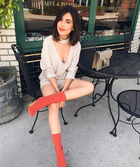 Which girl would you rather go on a date with?