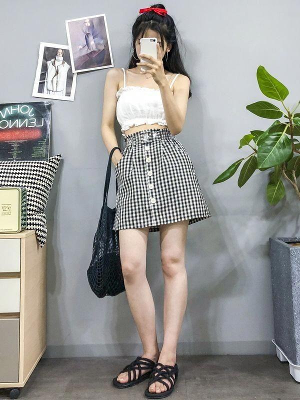 Modest feminine VS Cute and sweet? which you find more attractive for you girlfriend to wear?