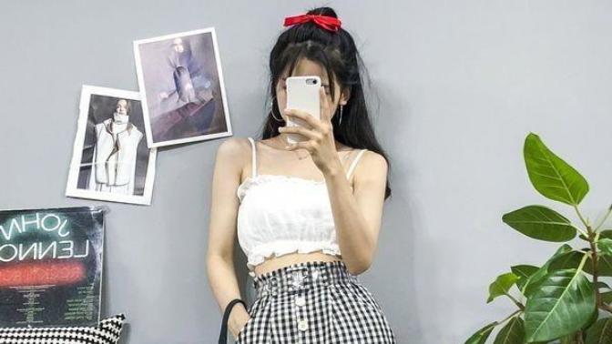 Modest feminine VS Cute and sweet? which you find more attractive for you girlfriend to wear?