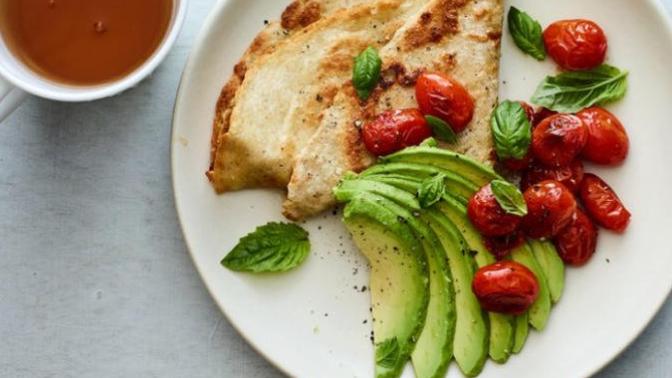 Which breakfast would you eat? Looks more appetizing?