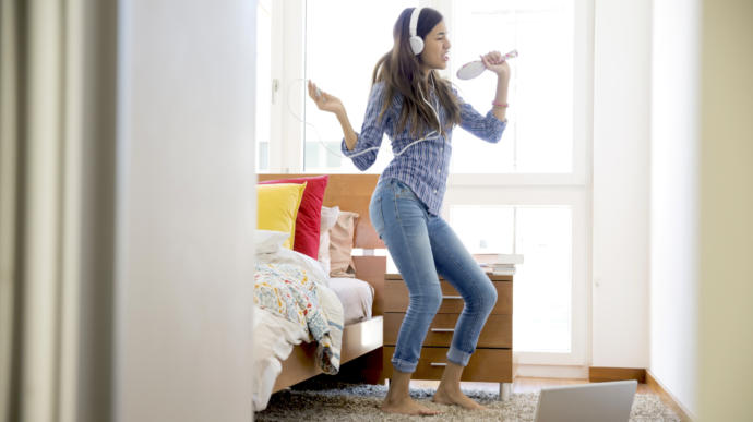 Do you prefer to live alone or with other people (family, friends, etc.)?