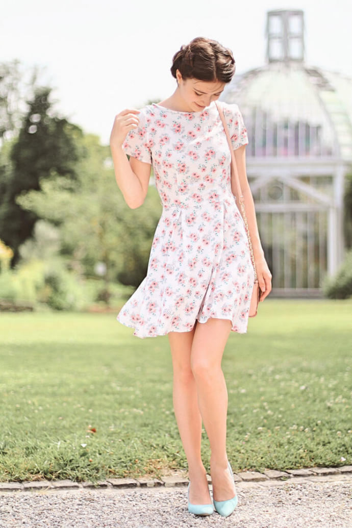 Guys, what style of dress do you prefer for your ideal woman? And Girls, which do you prefer to wear?
