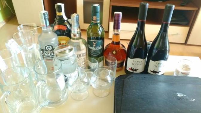 D'you guys like the way I stocked my new appartment?