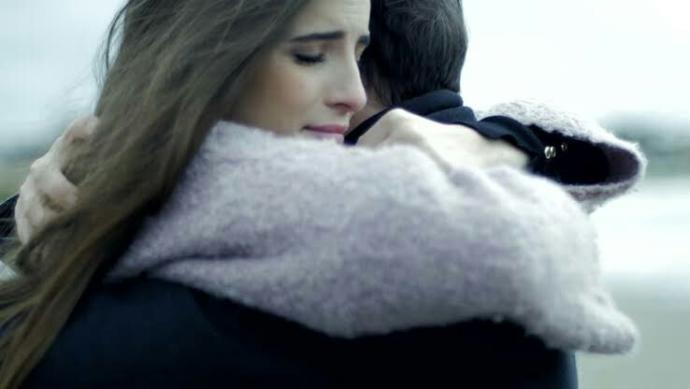 How to make my girlfriend feel better after she had an emotional break down?