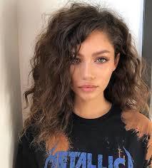Is frizzy/wild or messy hair unattractive?