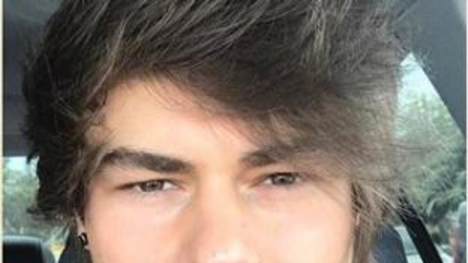 Do you think this hairstyle is good for a man, do you think it looks feminine, or looks masculine?