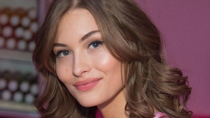 Which woman do you think is better looking or prettier - Ashlie Brillault or Grace Elizabeth?