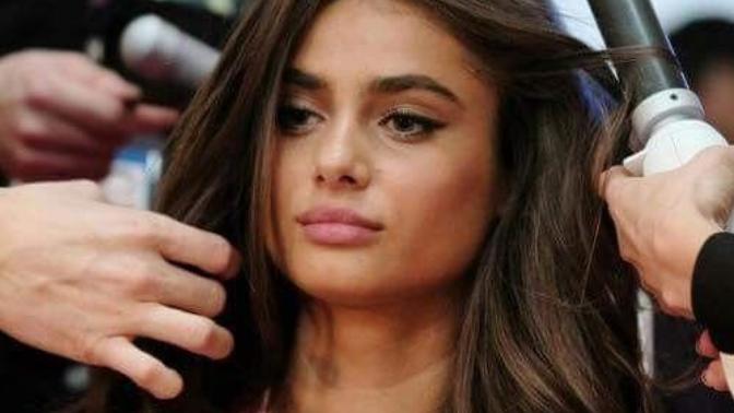 Who do you think is prettier - Taylor Hill or Barbara Palvin?