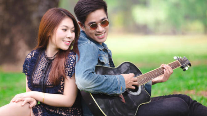 Do girls like a good guitar player?