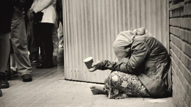 Do Well-Dressed Poor & Homeless People Exist?