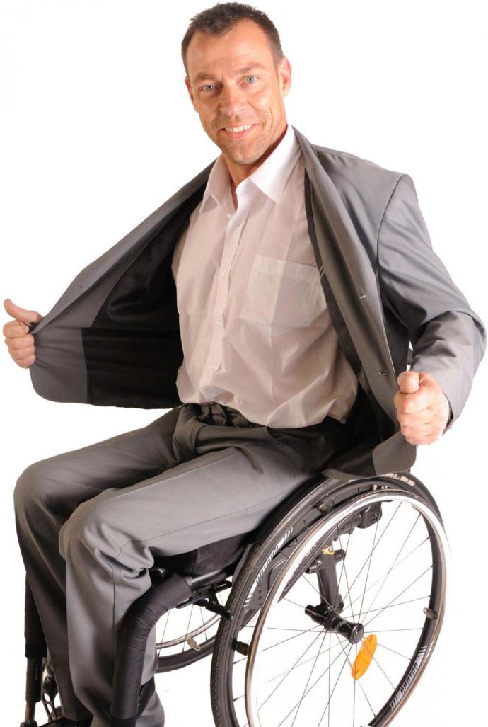 He turned up in a wheelchair. Should he have let his date know beforehand?