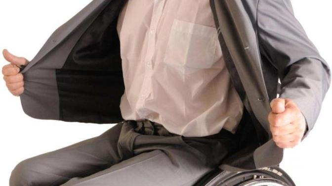 He turned up in a wheelchair. Should he have let his date know beforehand?