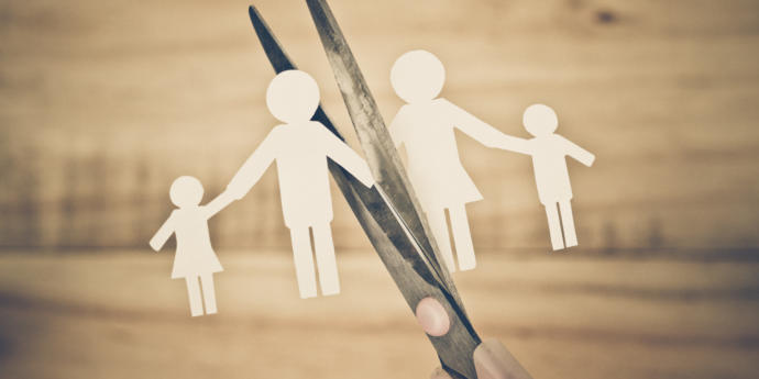 What are the things to do in a relationship to avoid the chances of a break up or divorce?