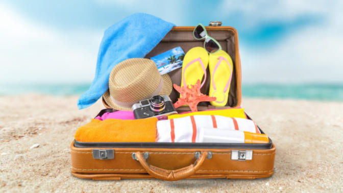 What are the best items to take to a beach for holiday?