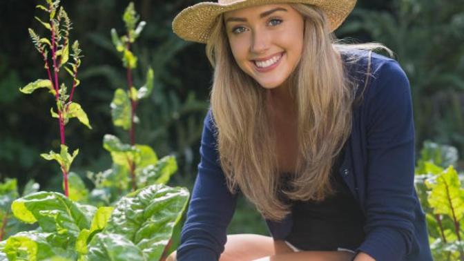 So my roommate almost sent an auto correct text, blondes and gardening, with blondes being the mistake, are there any blondes that like to garden :) ?