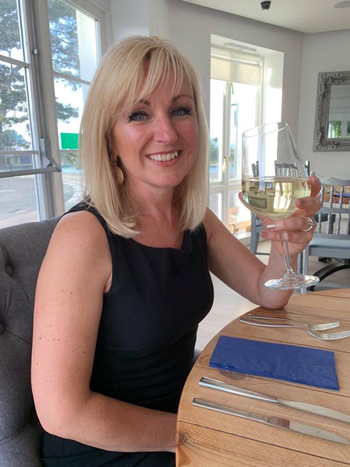 Fellas, would you want her as your sugar momma or Gilf?