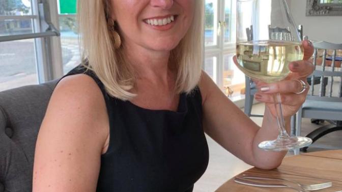 Fellas, would you want her as your sugar momma or Gilf?