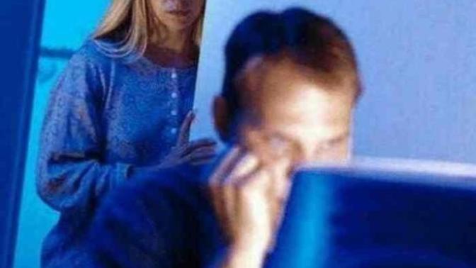 What would you do if you chatted with someone online then they inbox you a pic of themselves and they butt ugly?