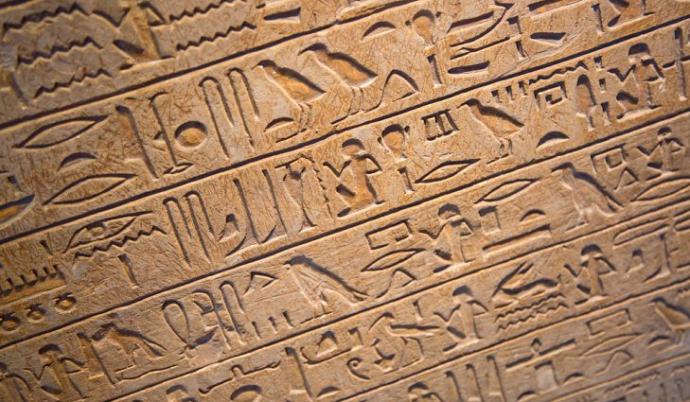 emoji language vs hieroglyphics