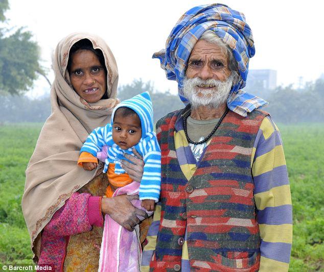 The 90 years old Indian man and his 50 years old wife