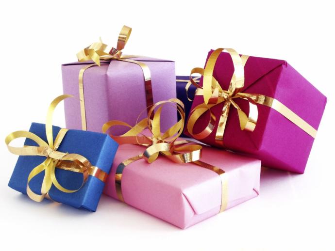 What kind of presents or gifts you are giving your mom today for mother's day?