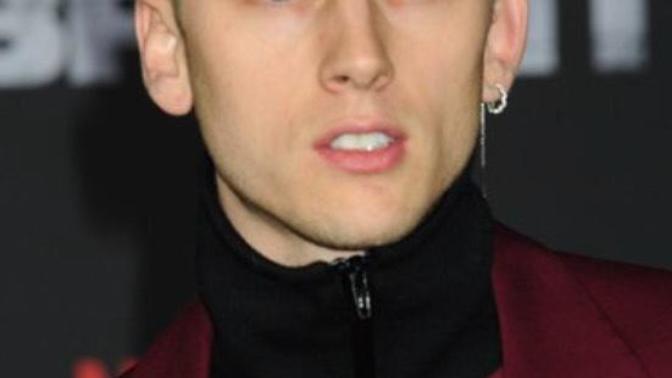 How Can I Tell If A Guy’s Hairline Is Going To Recede? How Can I Tell The Difference Between A Receding Hairline And A Big Forehead?
