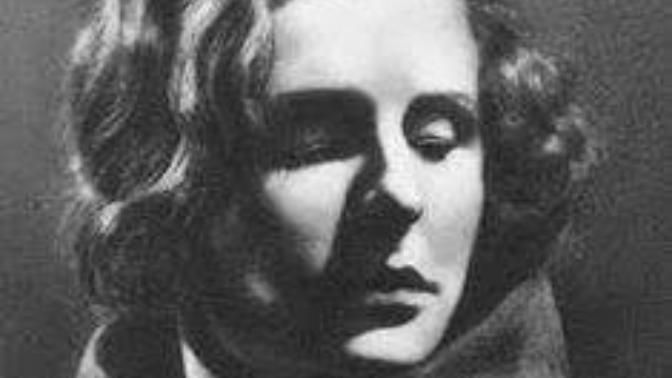 What Leni Riefenstahl means in here with these Words?