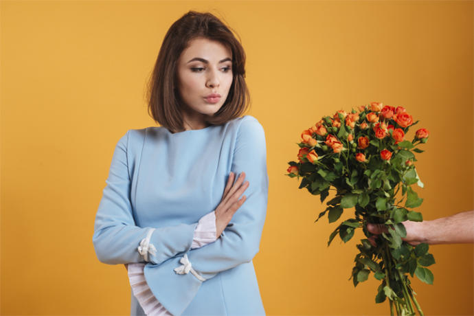 How would girls feel about receiving flowers on a first date?