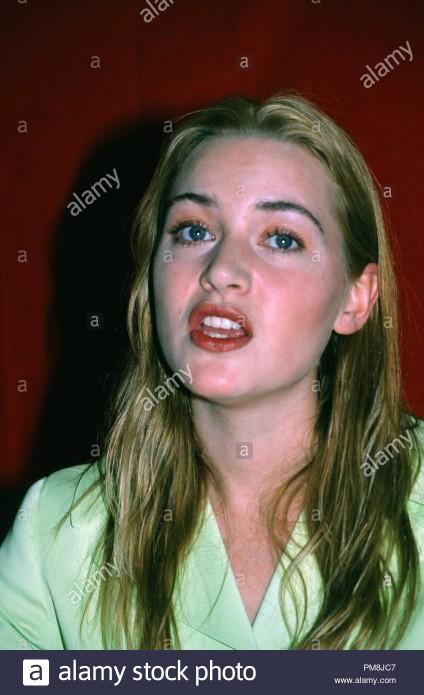 Would you consider Kate Winslet to be the hottest/sexiest English/British actress in history?