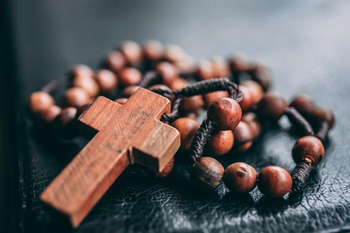 If you're not religious, can you still believe in God? Do you believe in spirits?