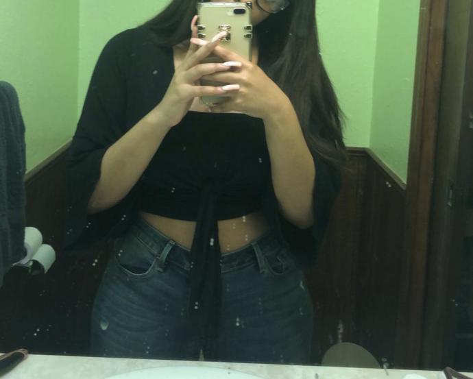 Found a pic from 25 pounds ago god I miss my flat tummy 8( any other girls have pics of when they were thinner and thought they were fat lol?
