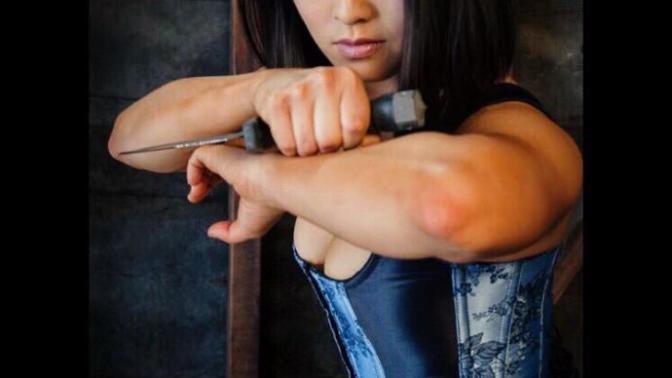 Girls, could fight in heels or a corset?