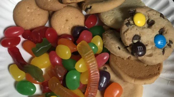What do you think of this plate of sweets?