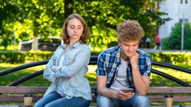 Would a guy lie about having a girlfriend?