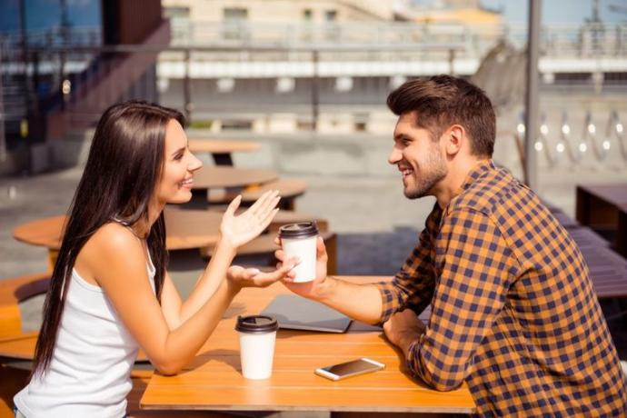 What are things you generally talk about on a date?
